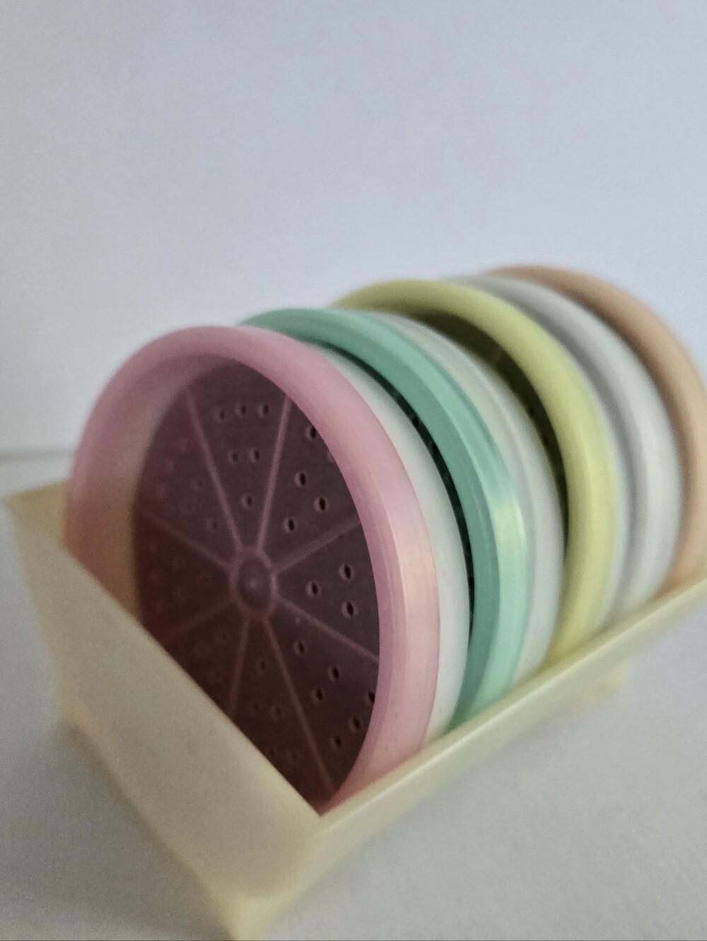 Tupperware Pastel Wagon Wheel Coaster Vtg
